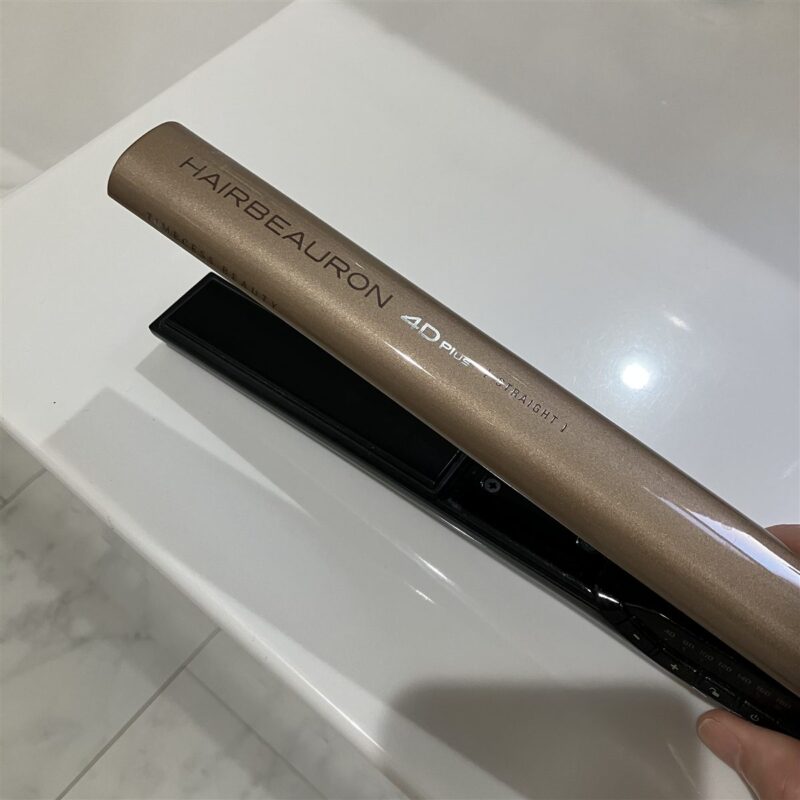 縮毛矯正をやめられた決め手のヘアビューロン 4D Plus(ストレートアイロン)